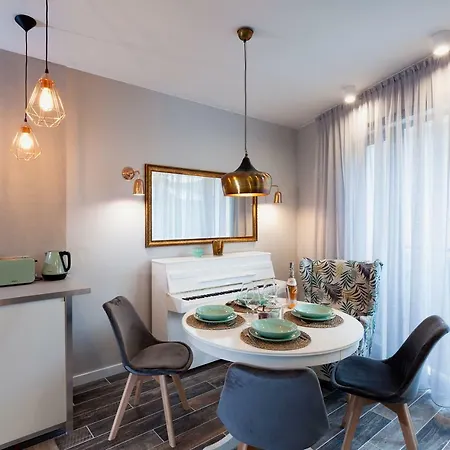 Of The Kings Piano Apartment Krakow