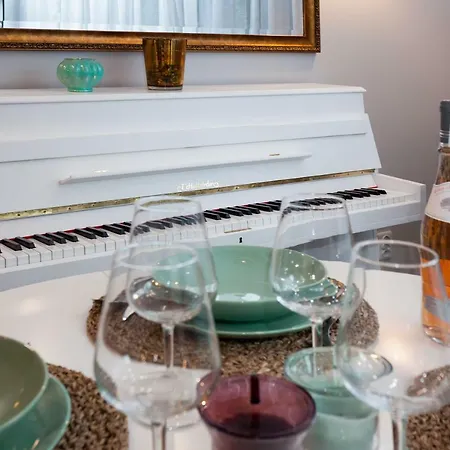 Of The Kings Piano Apartment *