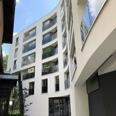 Apartment Of The Kings Piano *